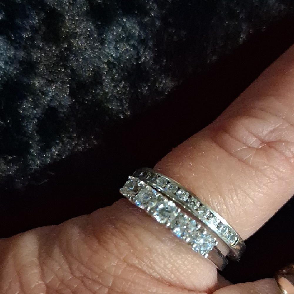 Elegant Silver Band with Clear Stones